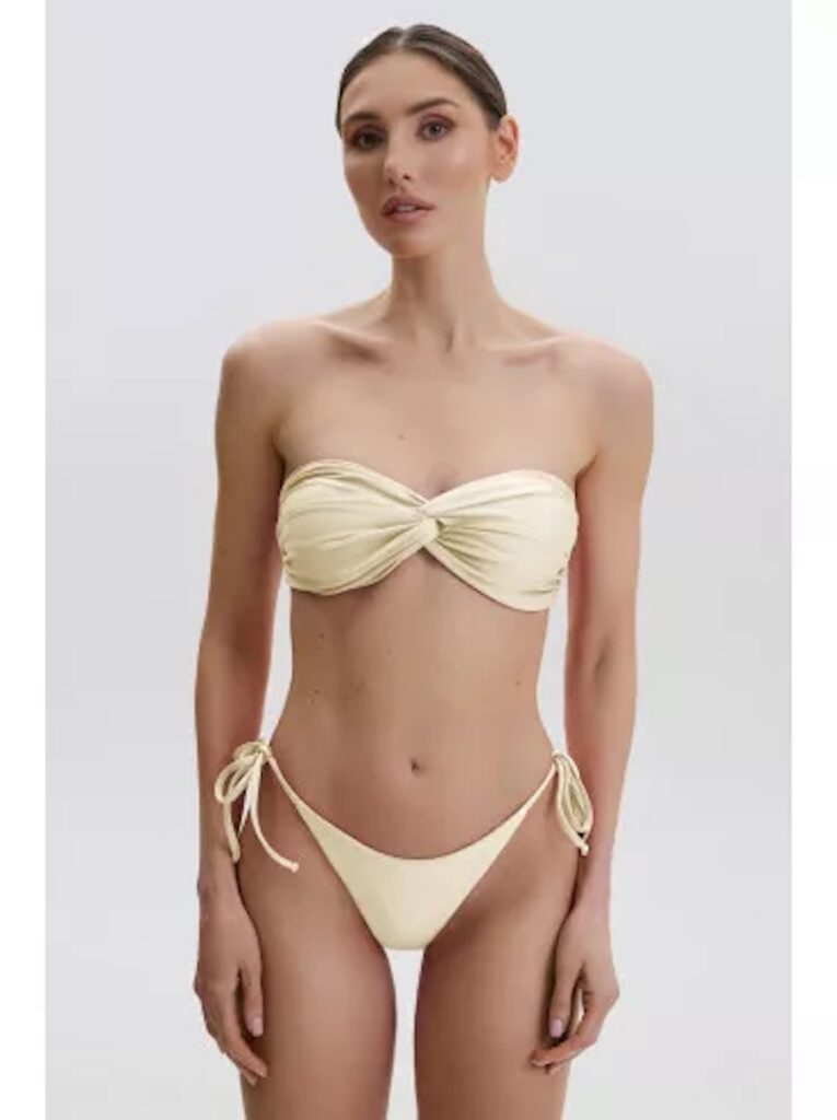 Білі купальники