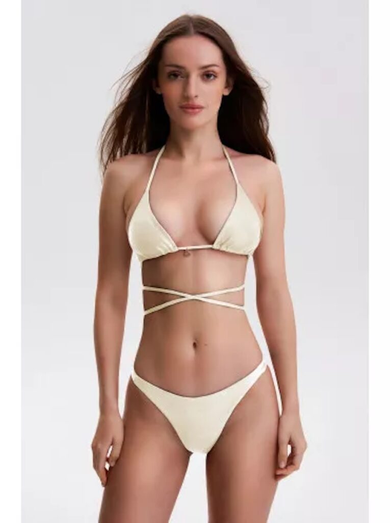 Білі купальники