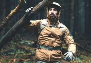 Надійний захист від негоди: огляд легкої мембранної куртки Helikon-Tex Chinook